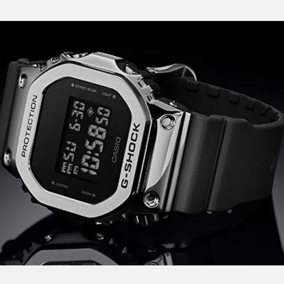Men's Casio G-Shock Classic Black Strap Watch with Octagonal Black Dial - Picture 2 of 13